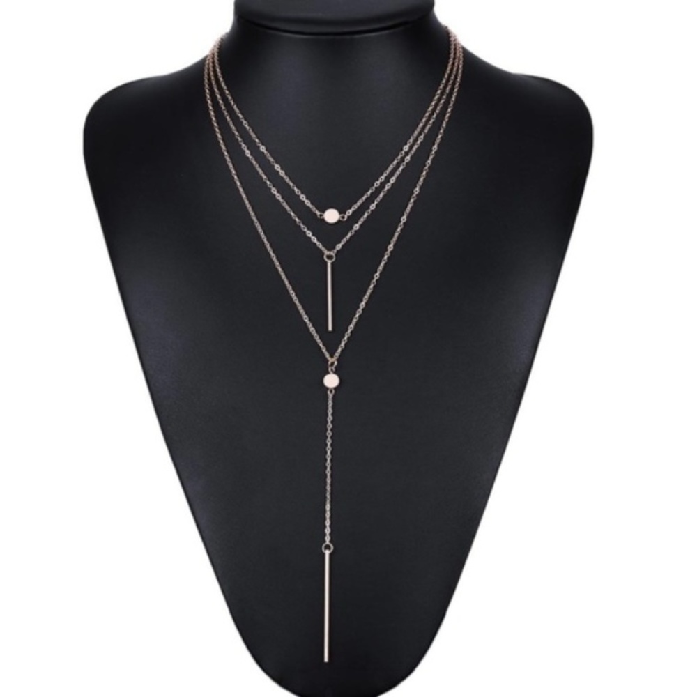 ♦️SOLD♦️Three Layer Silver Dainty Necklace - Picture 3 of 3